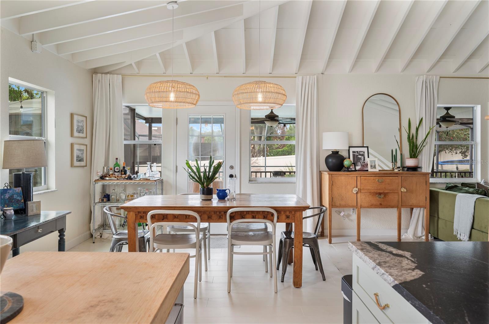 Listing photo id 22 for 905 Fairlington Drive