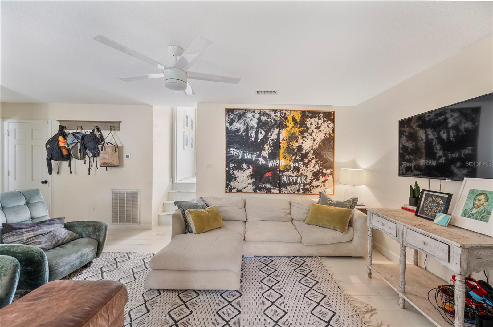 Listing photo id 24 for 905 Fairlington Drive