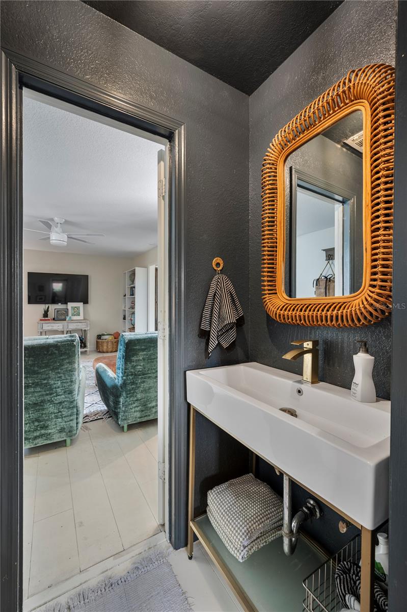 Listing photo id 27 for 905 Fairlington Drive