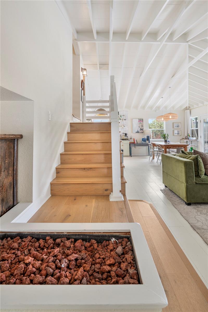 Listing photo id 30 for 905 Fairlington Drive