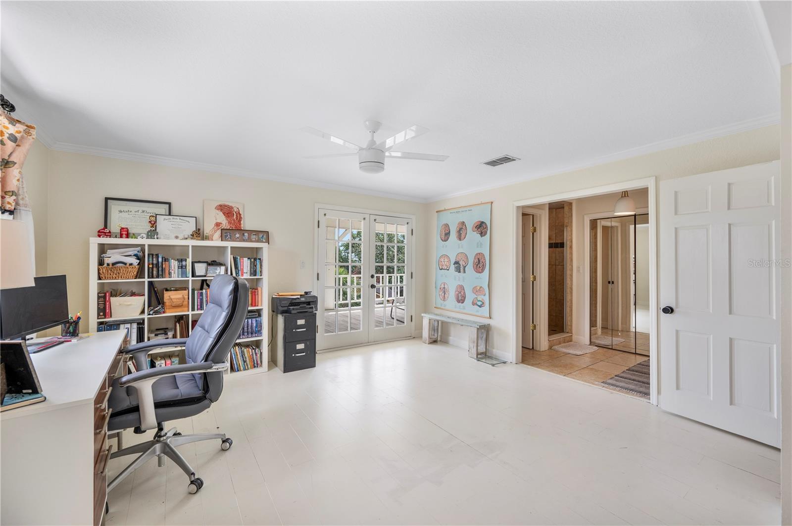 Listing photo id 34 for 905 Fairlington Drive