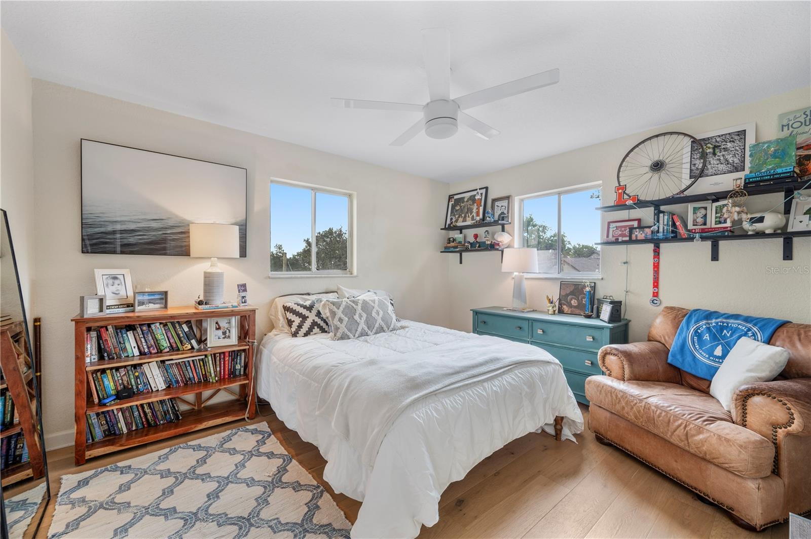 Listing photo id 44 for 905 Fairlington Drive