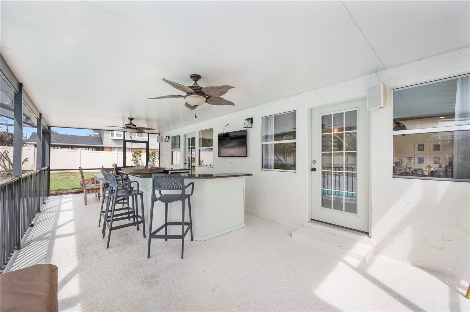 Listing photo id 53 for 905 Fairlington Drive