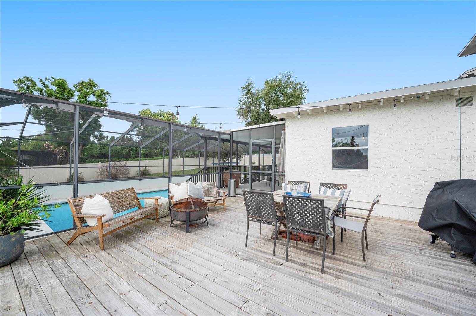 Listing photo id 55 for 905 Fairlington Drive