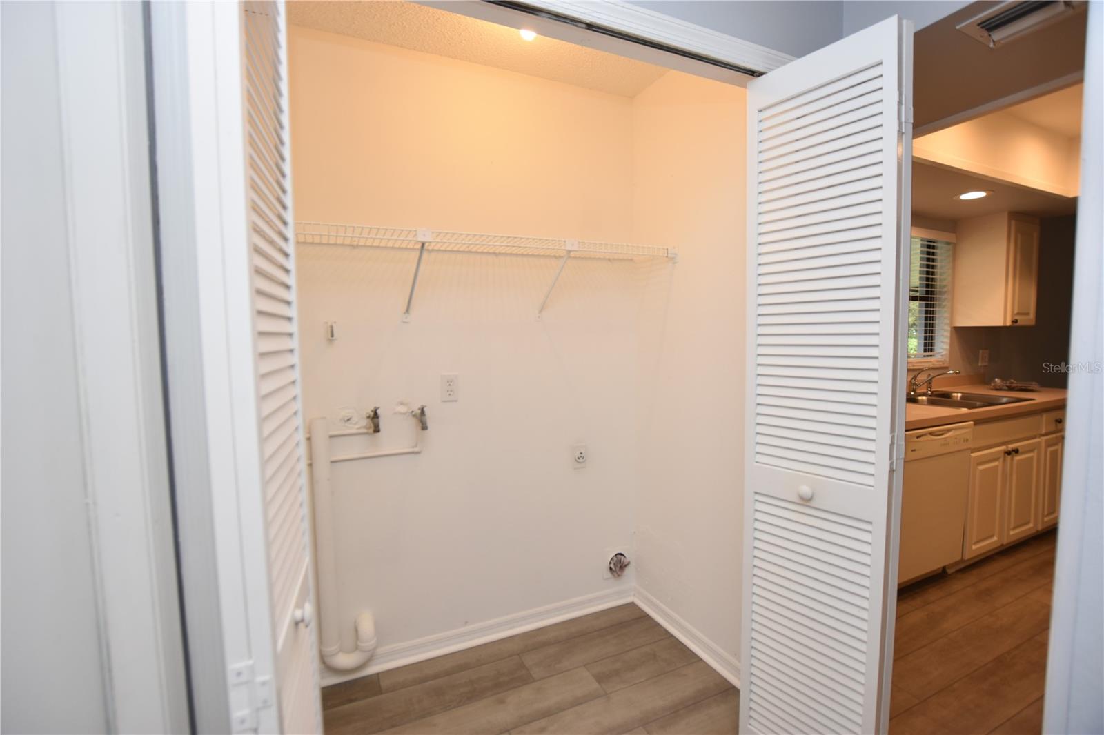 Image 13 of 36 For 6305 Christina Groves Circle