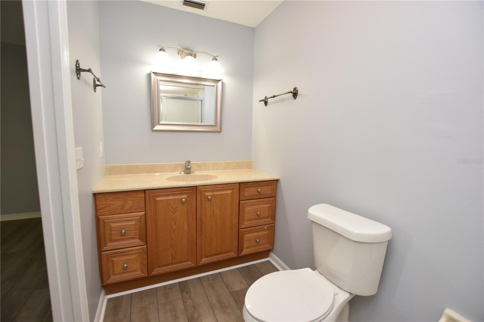 Image 17 of 36 For 6305 Christina Groves Circle