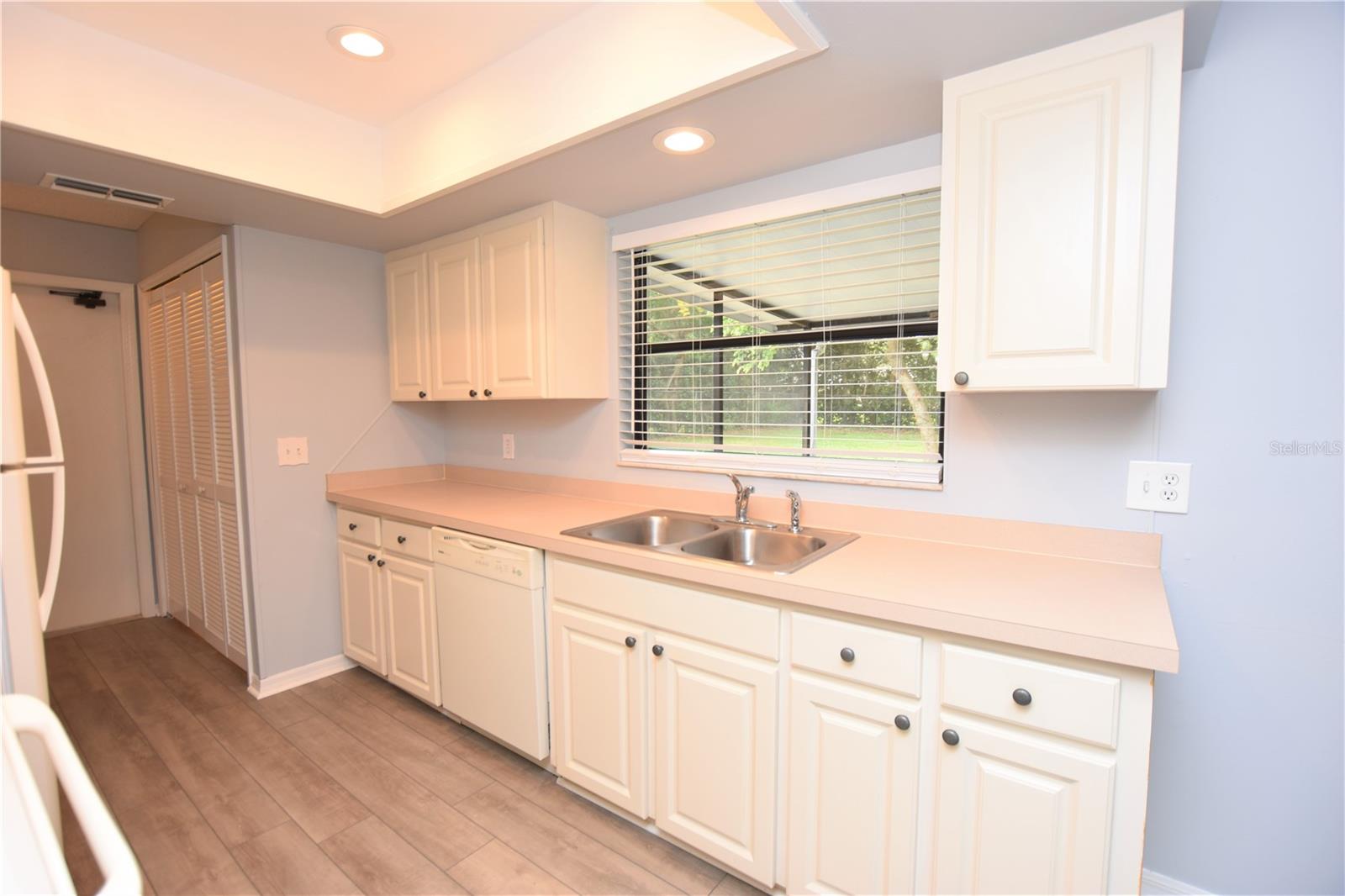 Image 5 of 36 For 6305 Christina Groves Circle