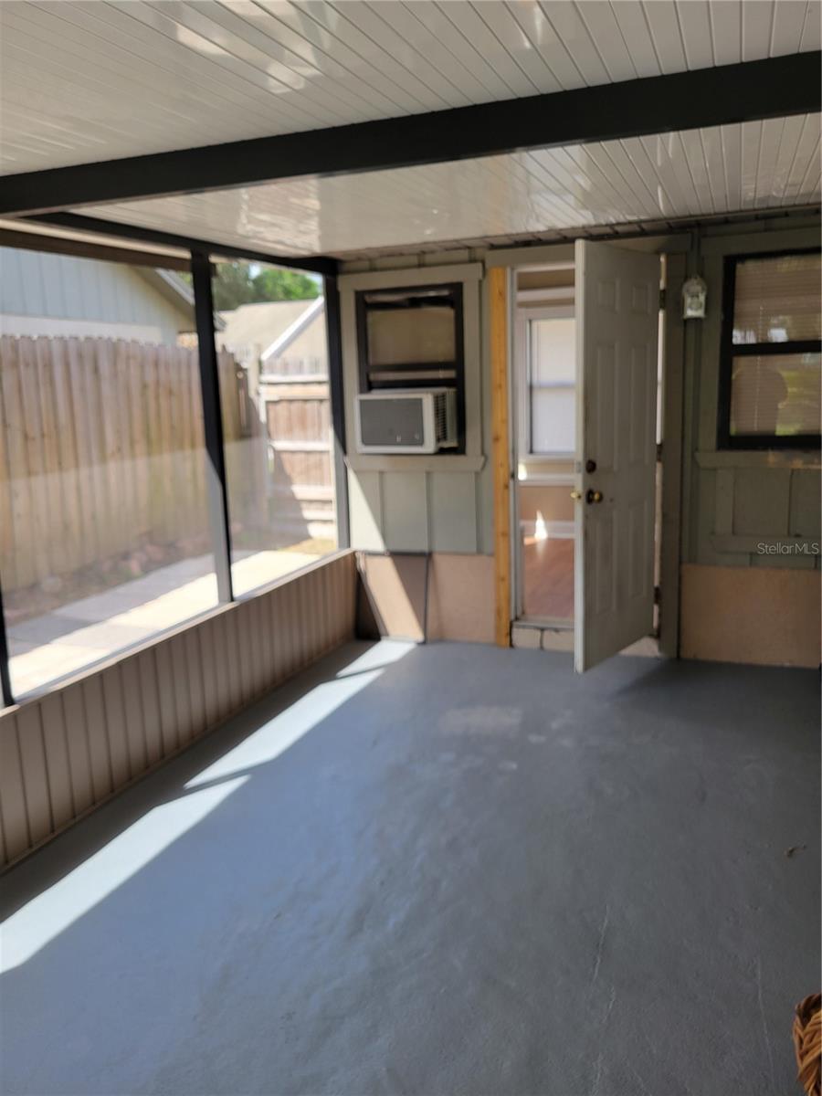 Image 16 of 19 For 5070 Fairfield Drive