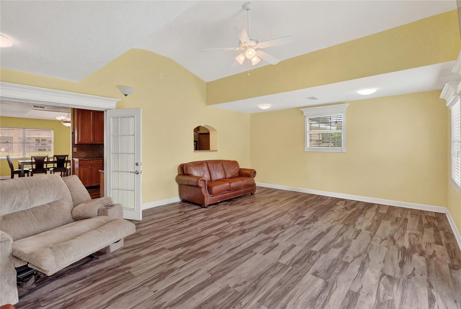 Image 16 of 36 For 2609 Timbercreek Loop W