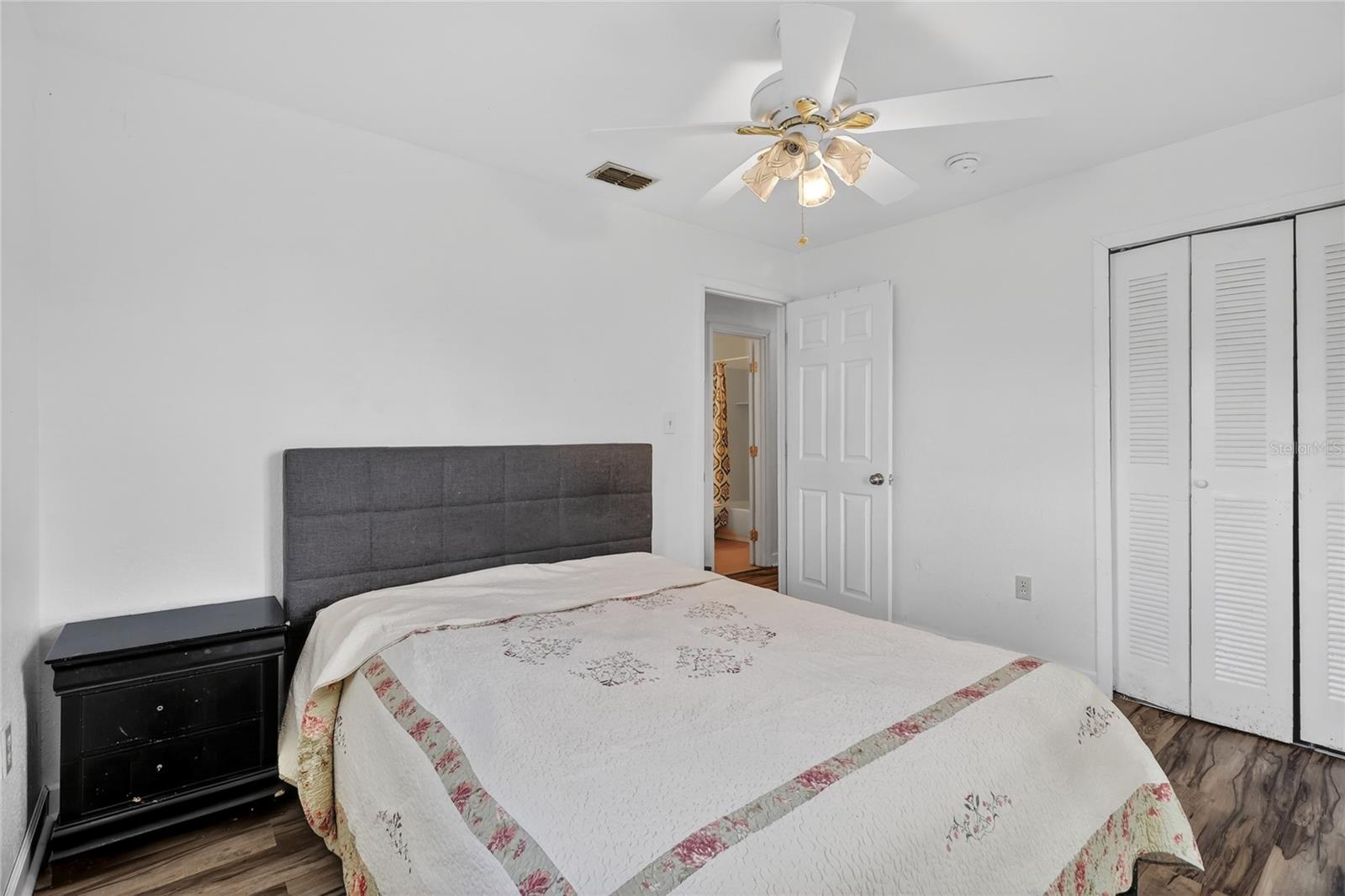 Image 27 of 36 For 2609 Timbercreek Loop W