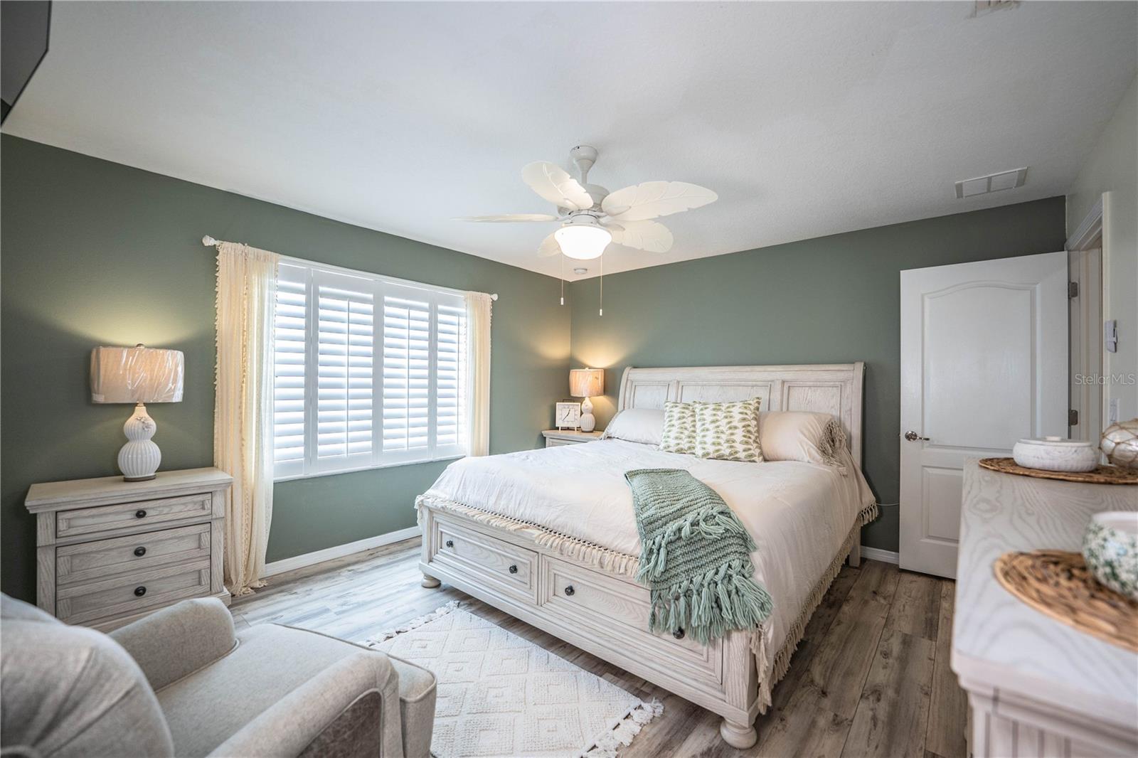 Image 13 of 59 For 8972 California Palm Road