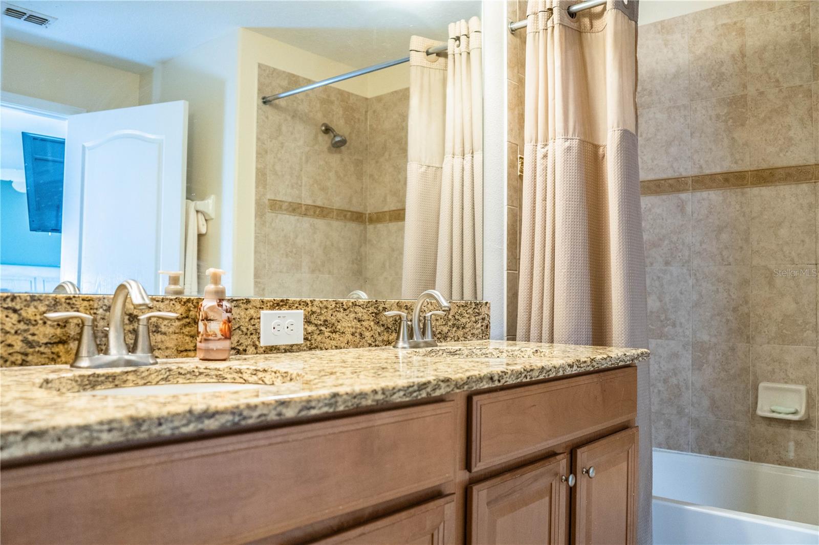 Image 36 of 59 For 8972 California Palm Road
