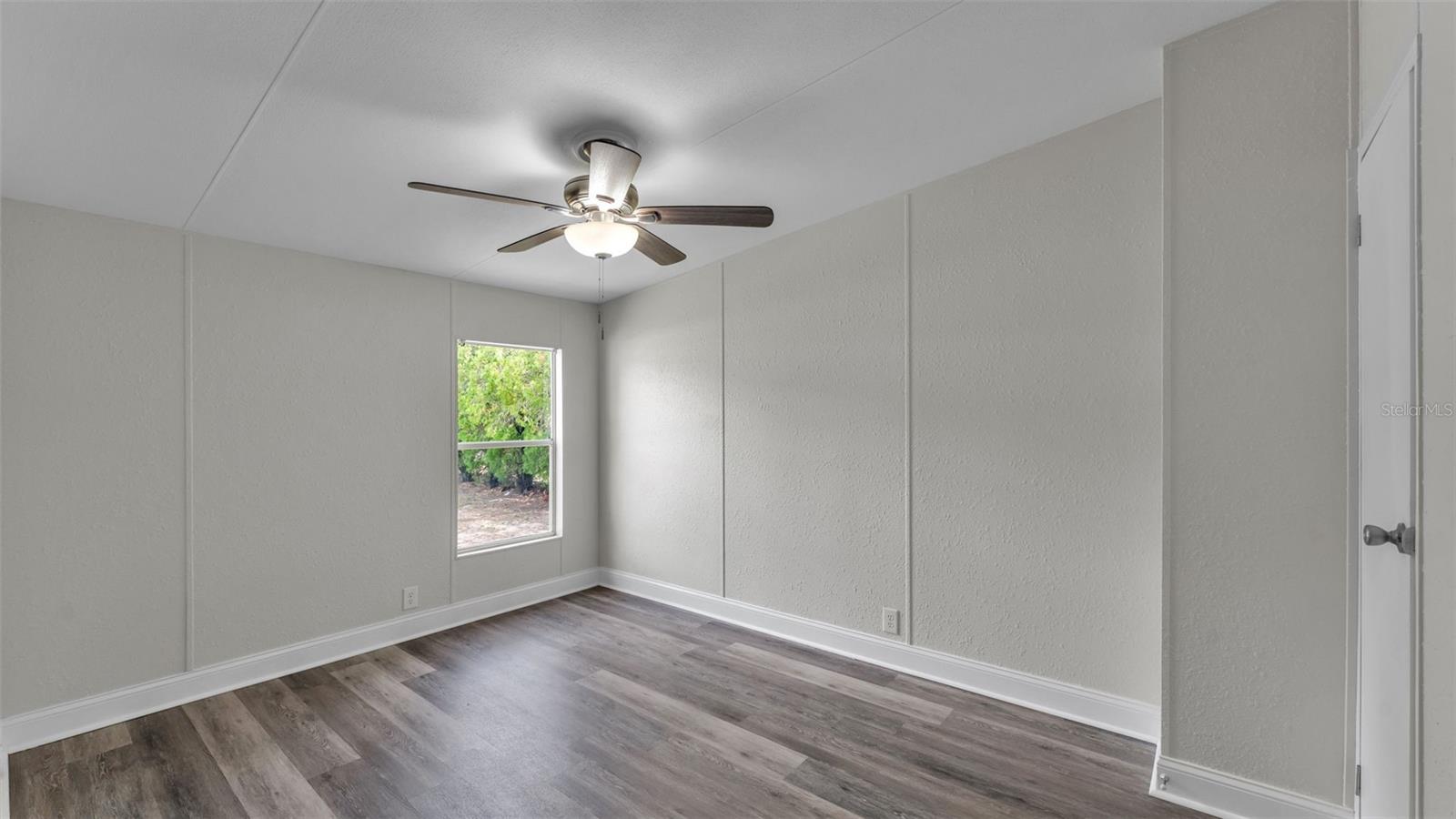 Image 10 of 18 For 4910 Rollinglen Loop E