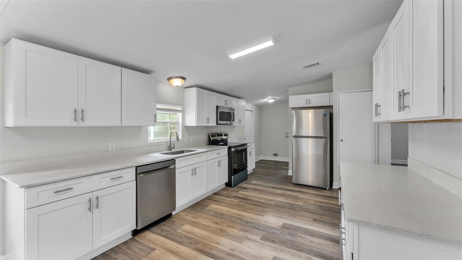 Image 3 of 18 For 4910 Rollinglen Loop E