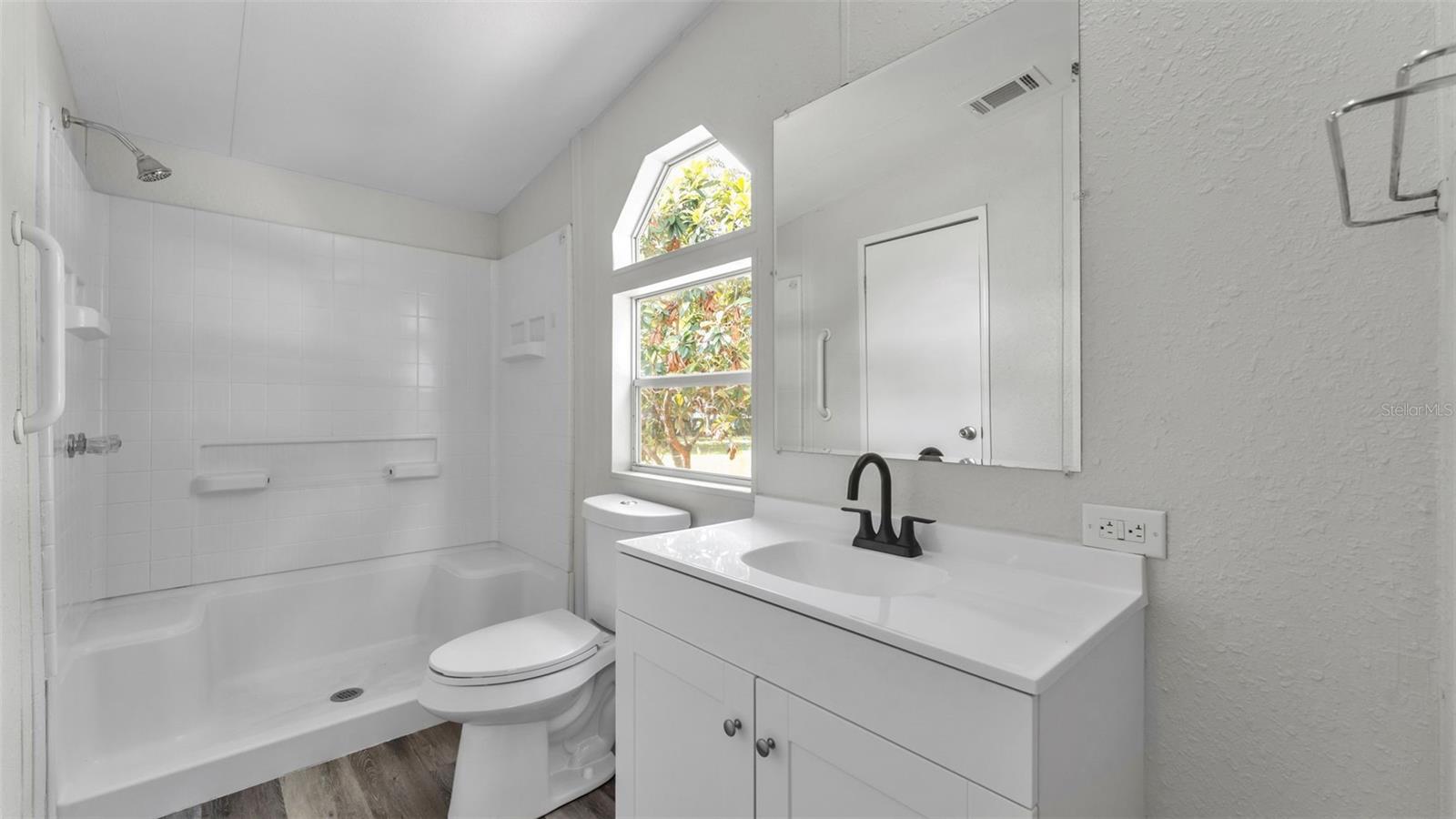 Image 7 of 18 For 4910 Rollinglen Loop E