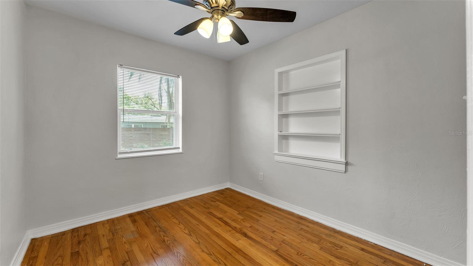 Image 11 of 17 For 614 Shady Lane