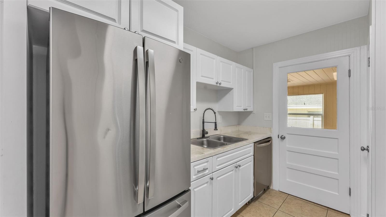 Image 4 of 17 For 614 Shady Lane