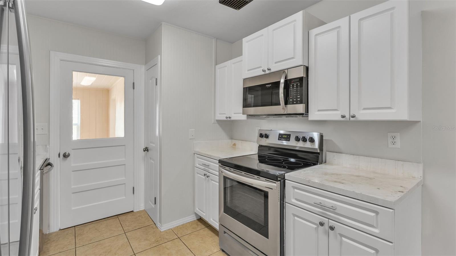 Image 5 of 17 For 614 Shady Lane