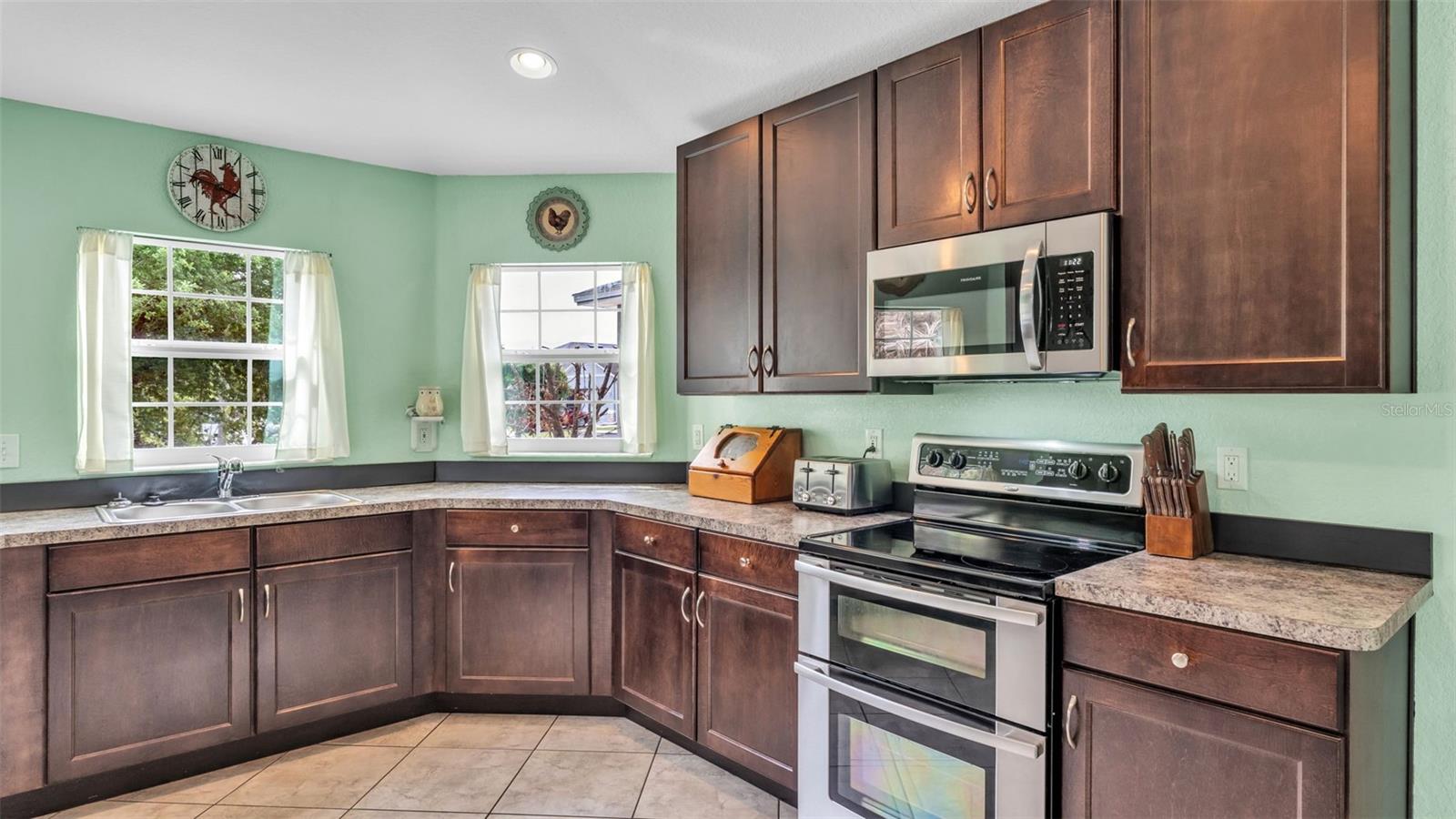 Image 7 of 46 For 1456 Wallace Manor Loop