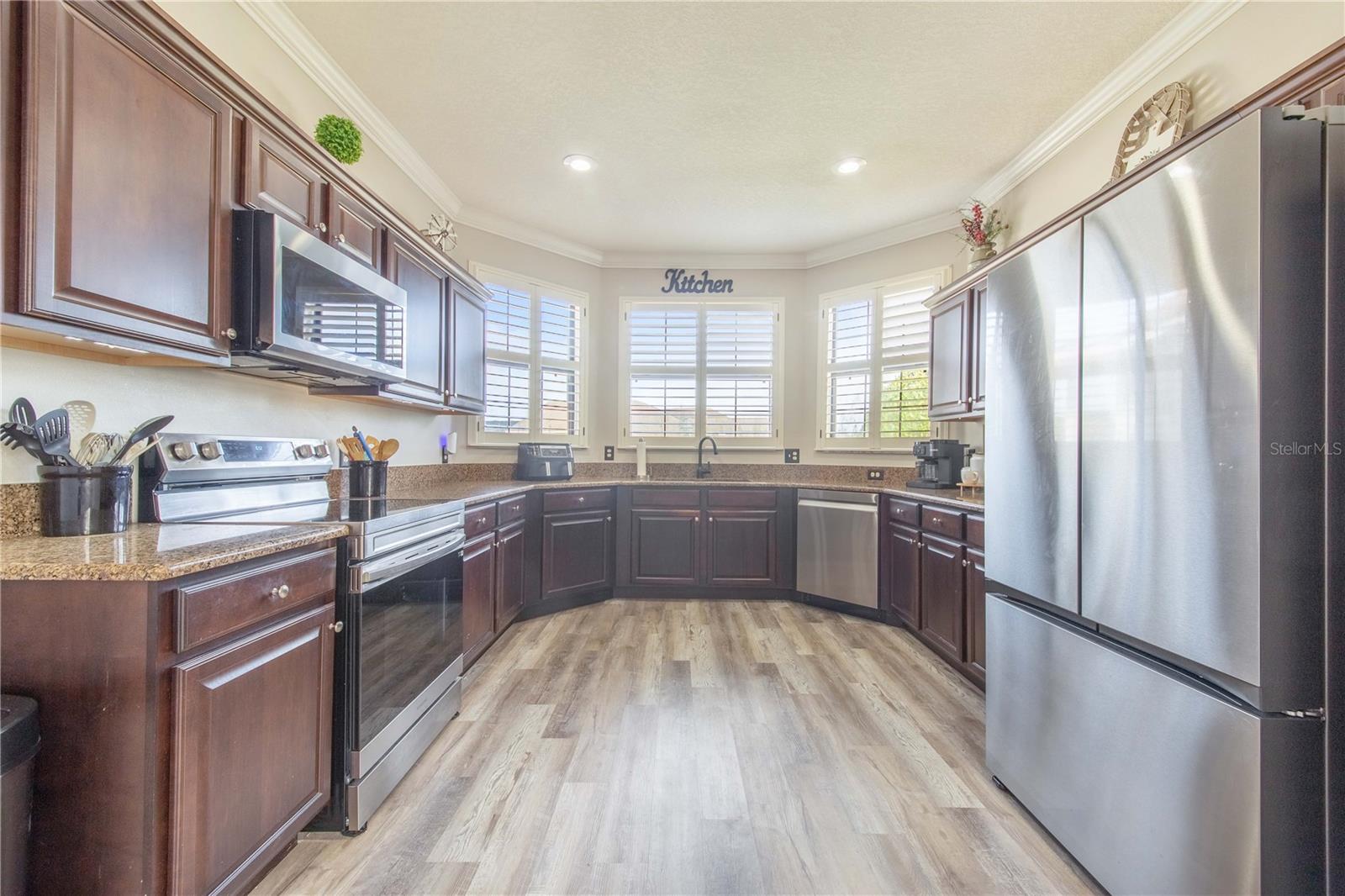 Image 13 of 33 For 6306 Silver Leaf Lane