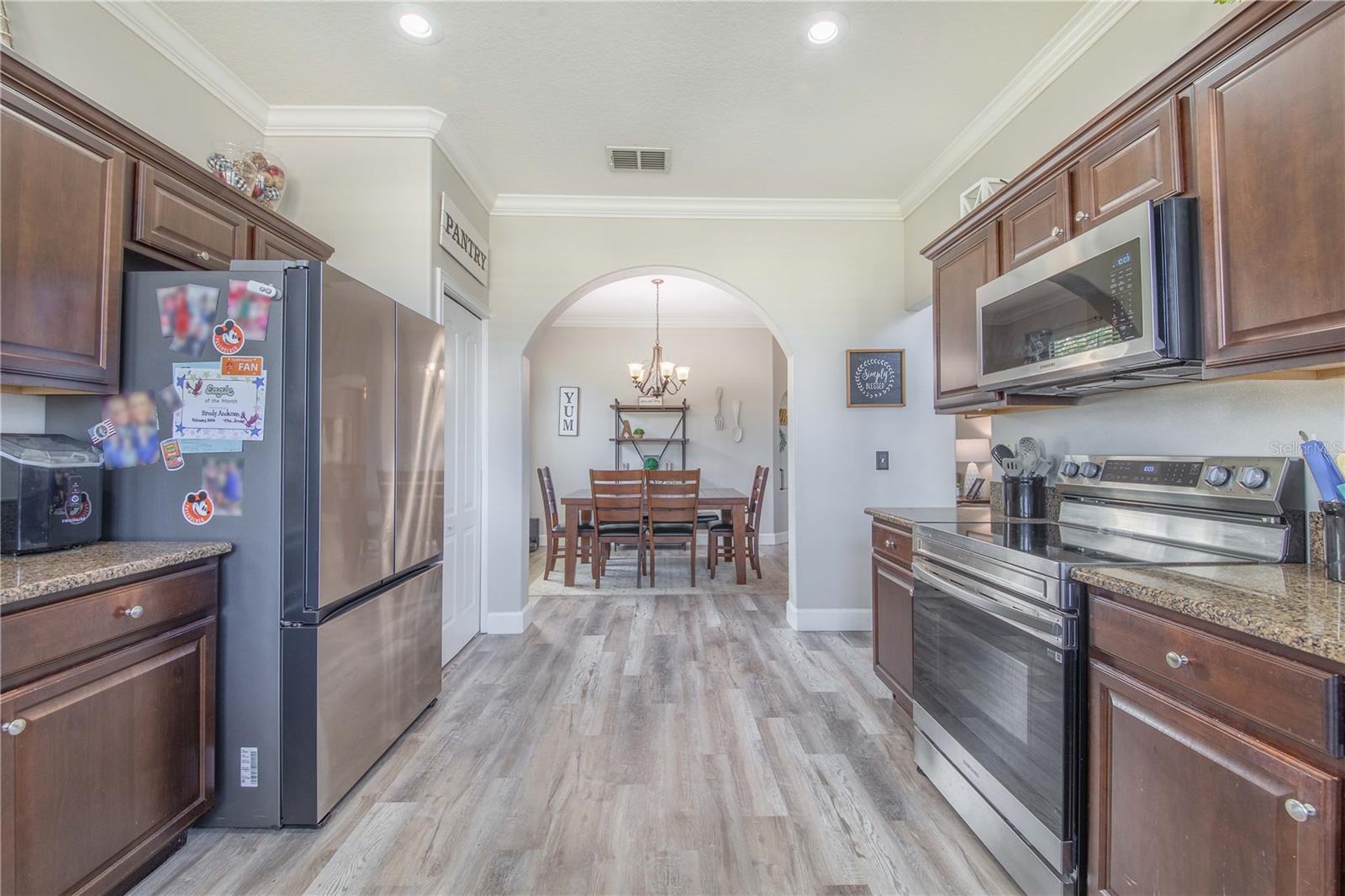 Image 14 of 33 For 6306 Silver Leaf Lane