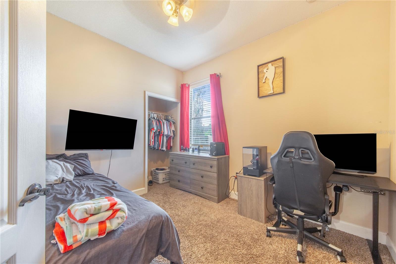 Image 23 of 33 For 6306 Silver Leaf Lane