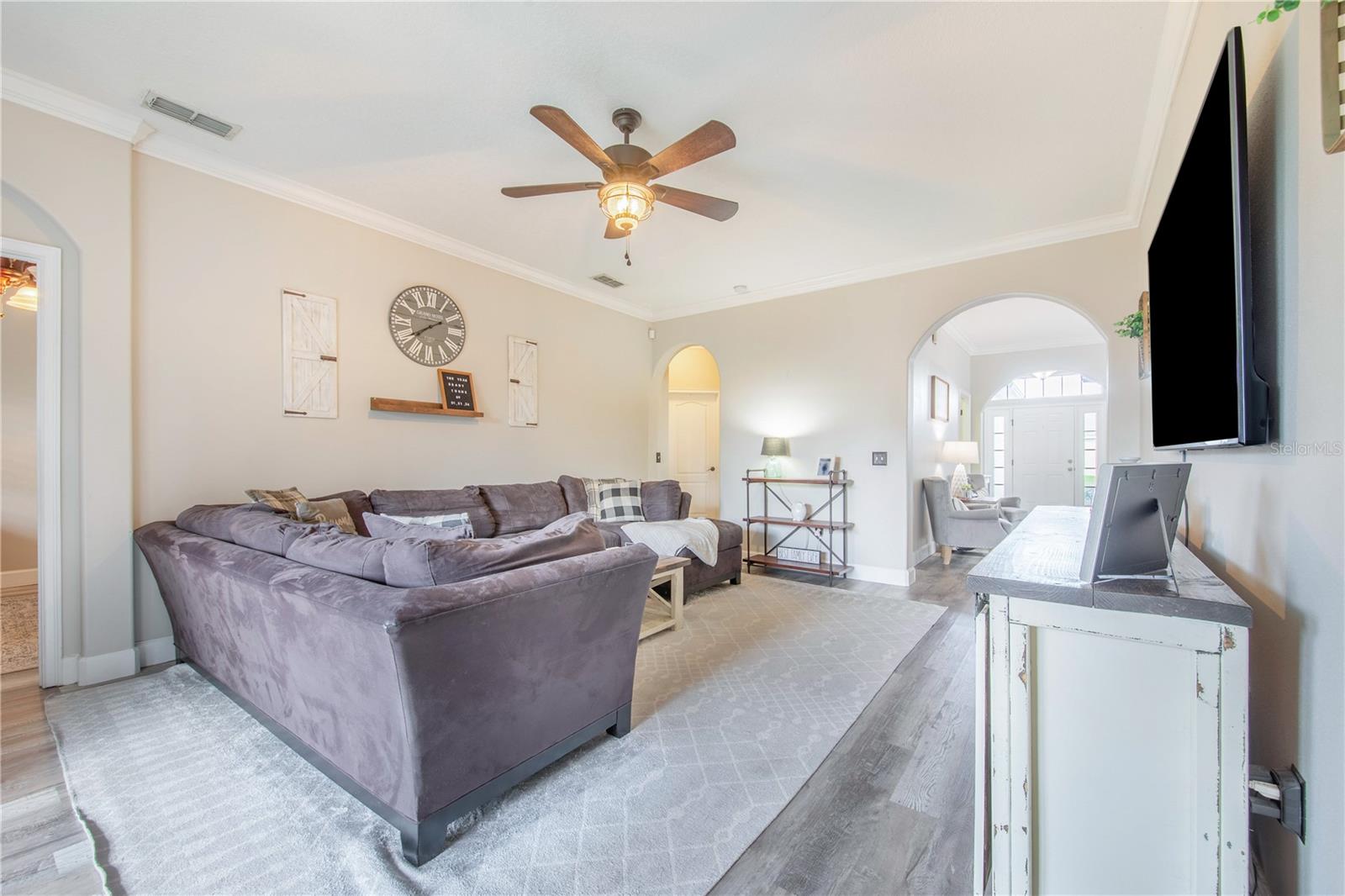 Image 6 of 33 For 6306 Silver Leaf Lane