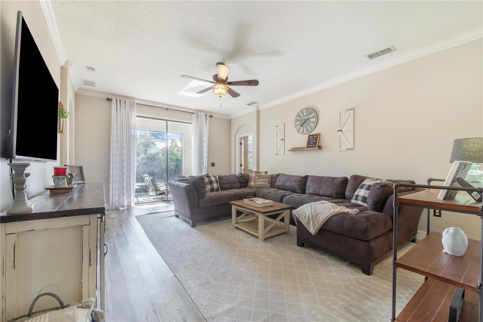 Image 8 of 33 For 6306 Silver Leaf Lane