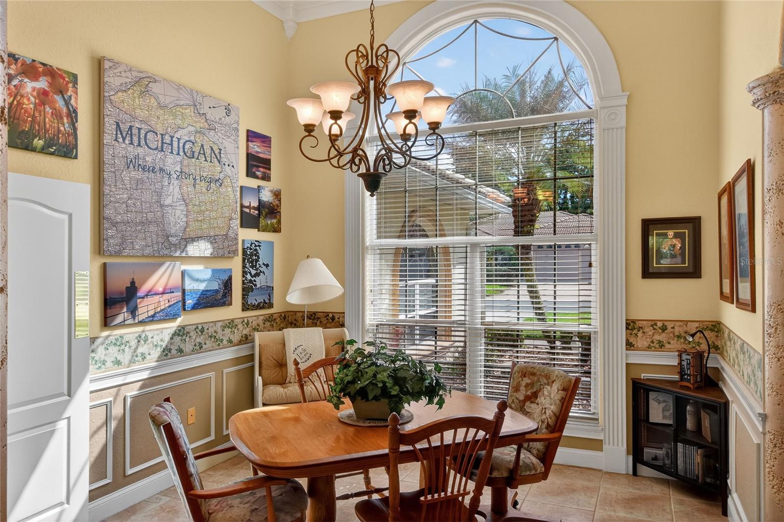 Image 10 of 61 For 212 Golf Aire Boulevard