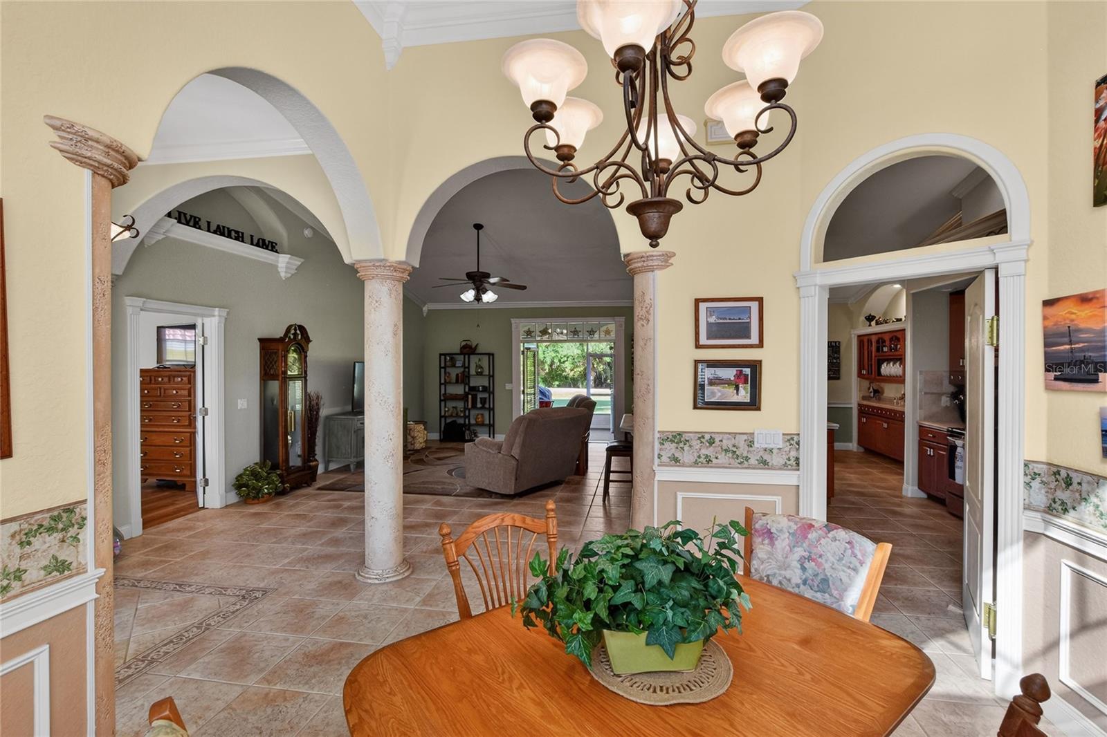 Image 12 of 61 For 212 Golf Aire Boulevard