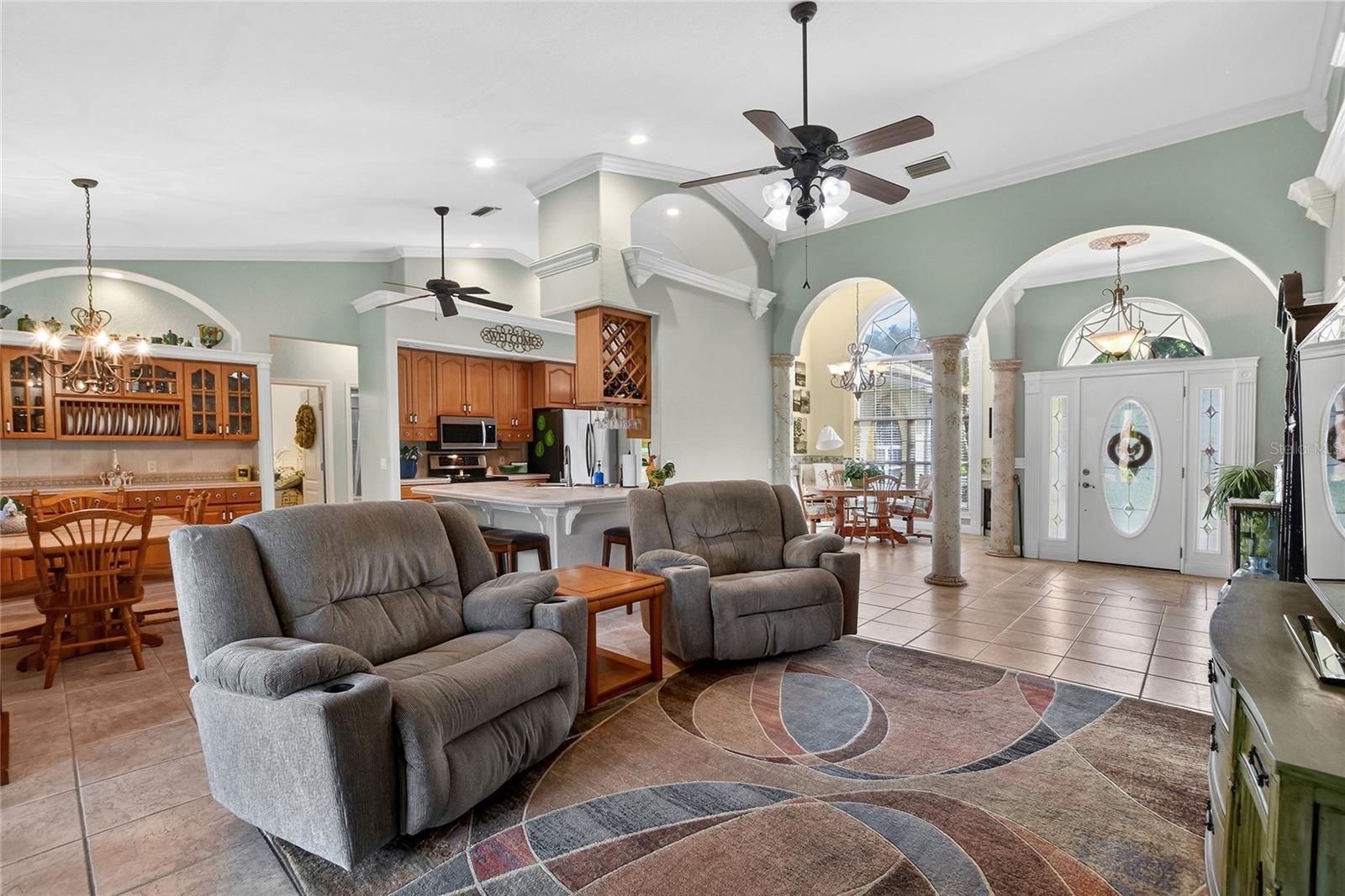 Image 16 of 61 For 212 Golf Aire Boulevard