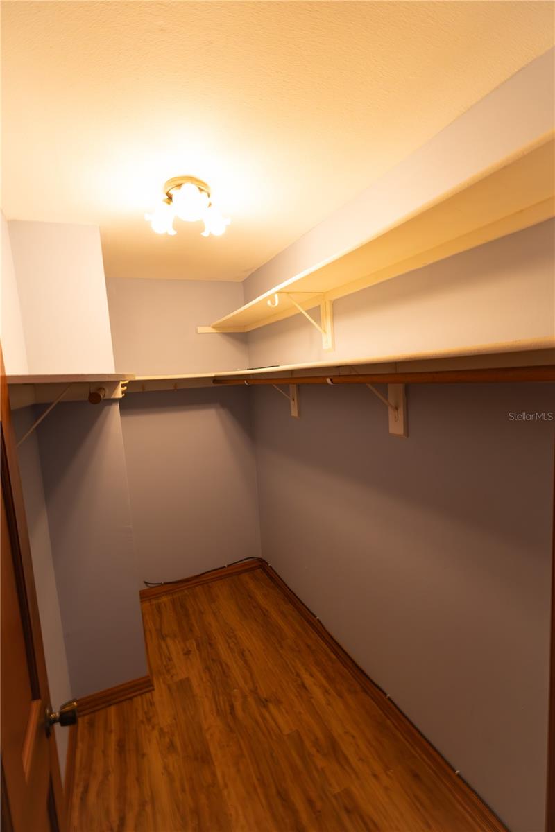 Image 12 of 43 For 3618 Royal Court N