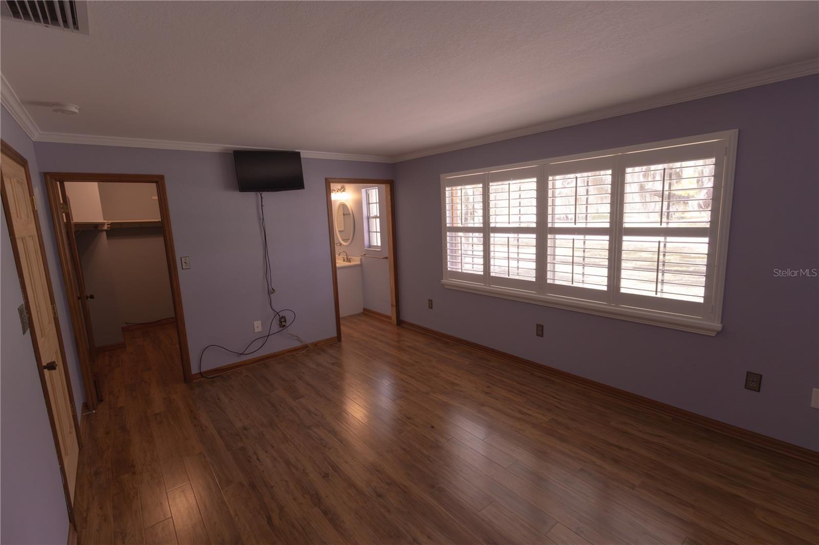 Image 17 of 43 For 3618 Royal Court N