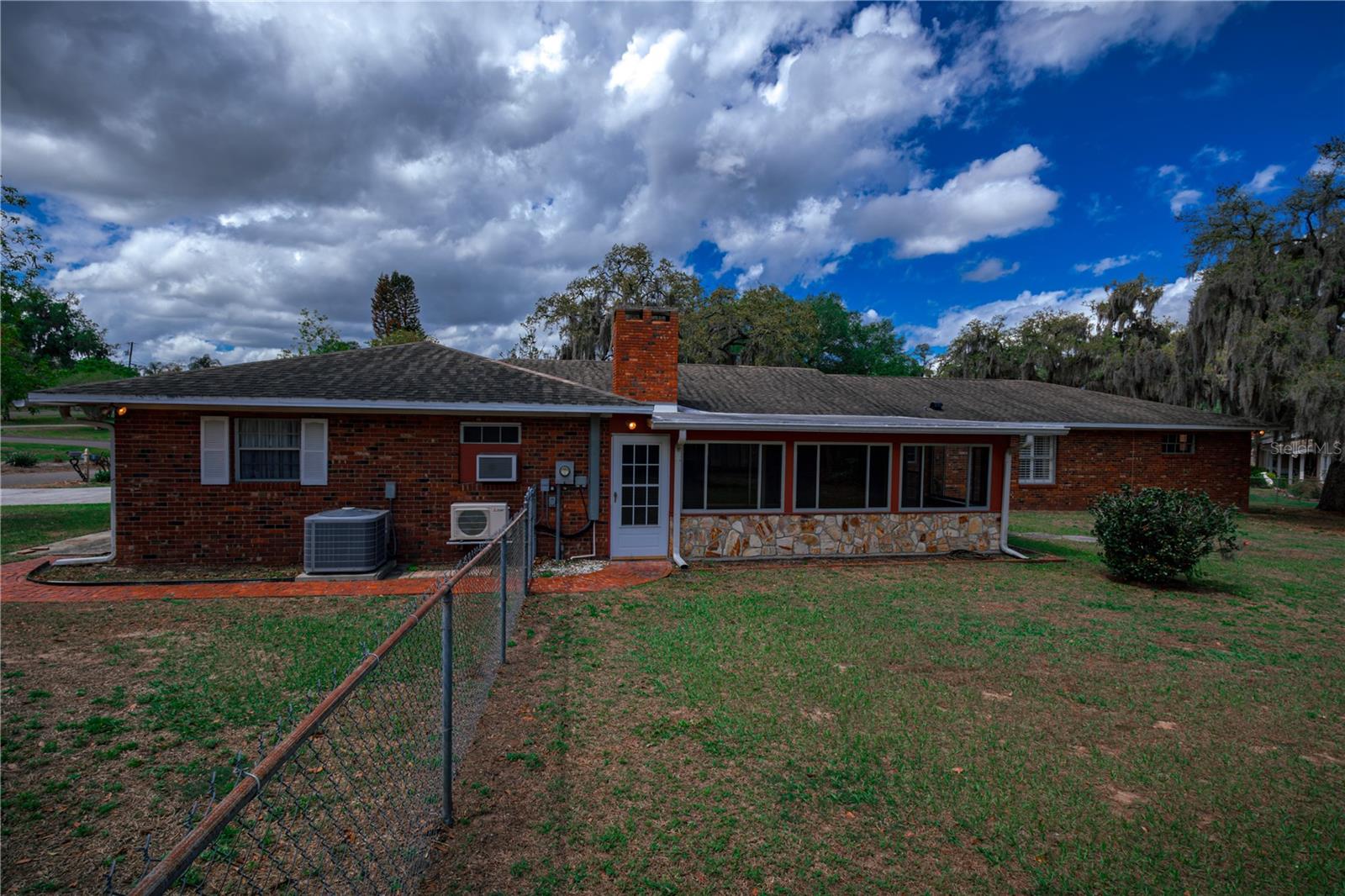 Image 35 of 43 For 3618 Royal Court N