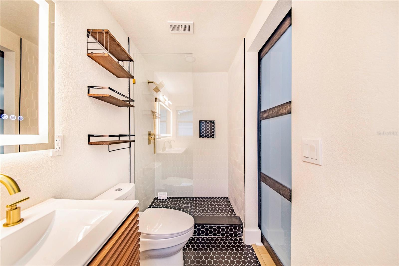 Image 30 of 36 For 3104 Ash Court