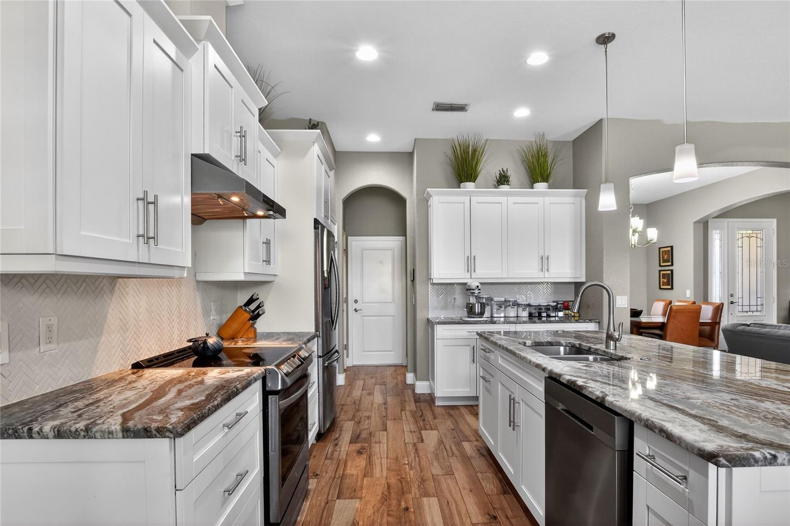 Image 18 of 51 For 3171 Pearly Drive