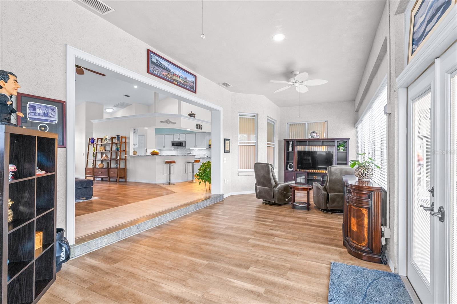 Image 12 of 36 For 6546 Bendelow Drive