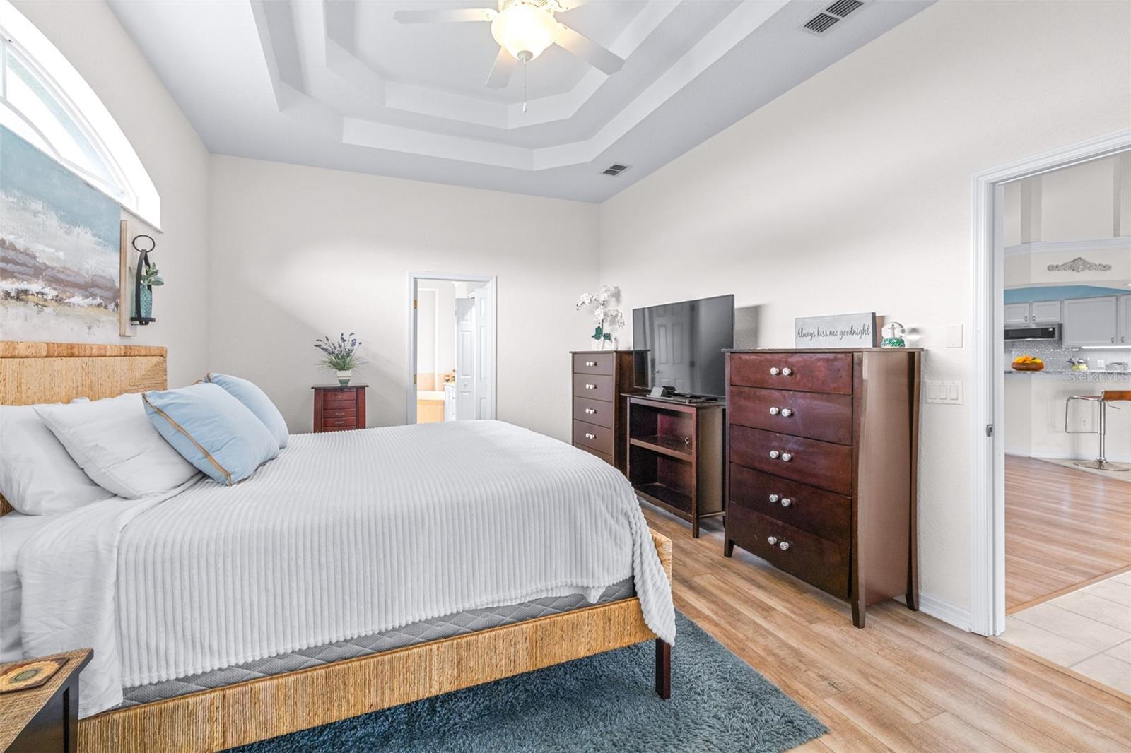 Image 15 of 36 For 6546 Bendelow Drive