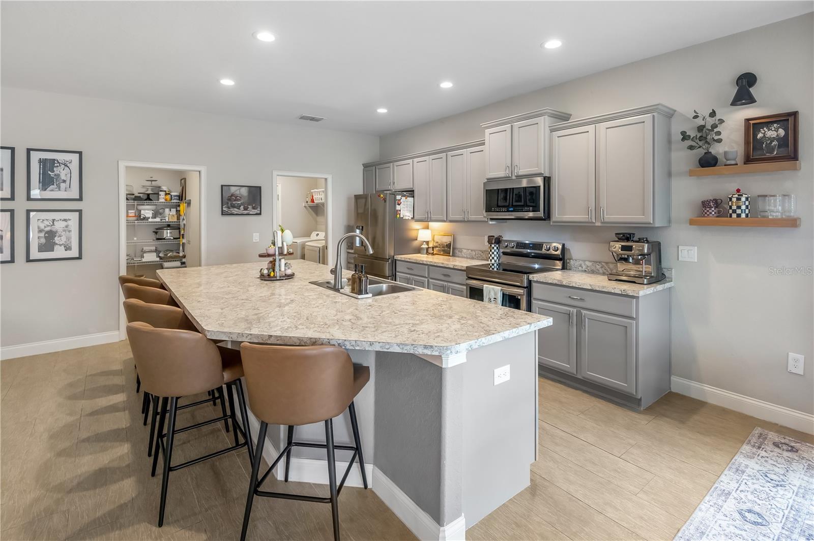 Image 13 of 52 For 123 Eloise Oaks Drive