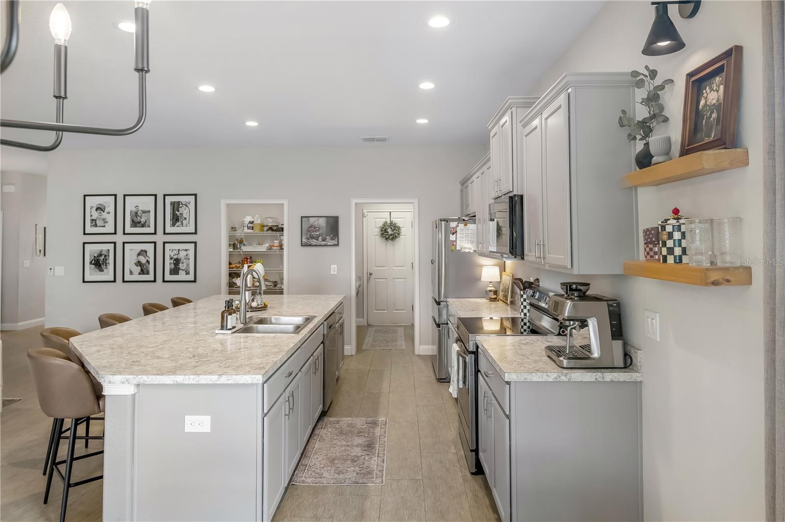 Image 14 of 52 For 123 Eloise Oaks Drive