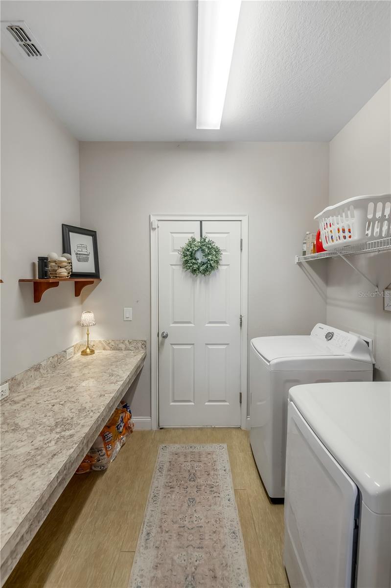 Image 20 of 52 For 123 Eloise Oaks Drive