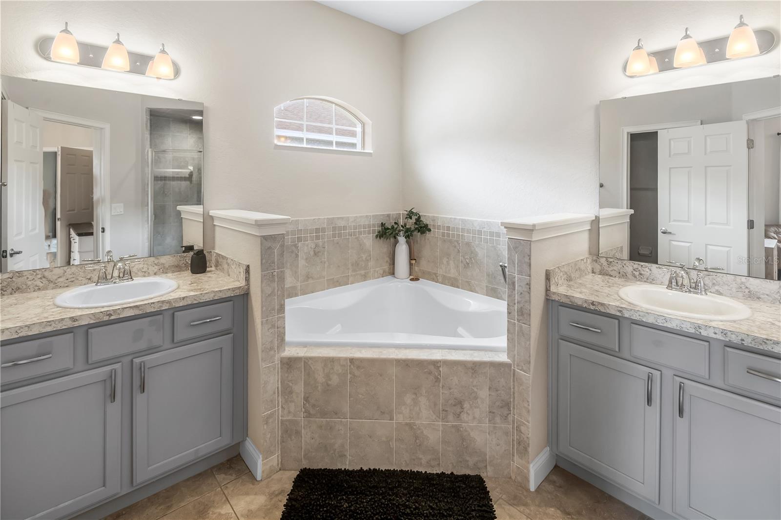 Image 24 of 52 For 123 Eloise Oaks Drive