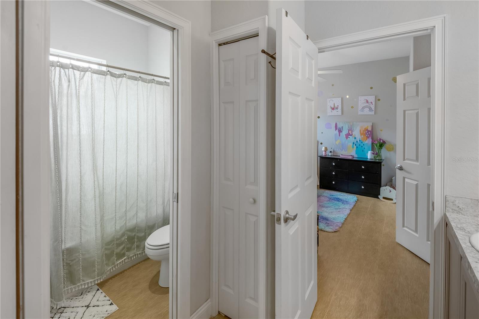 Image 34 of 52 For 123 Eloise Oaks Drive