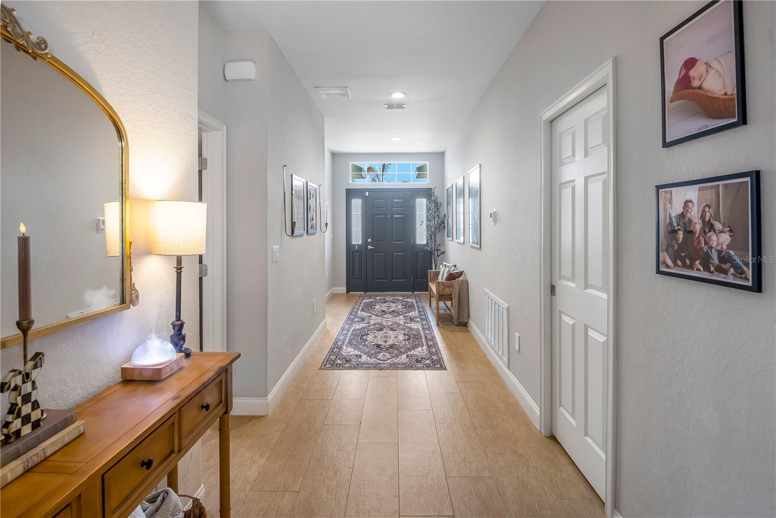 Image 7 of 52 For 123 Eloise Oaks Drive