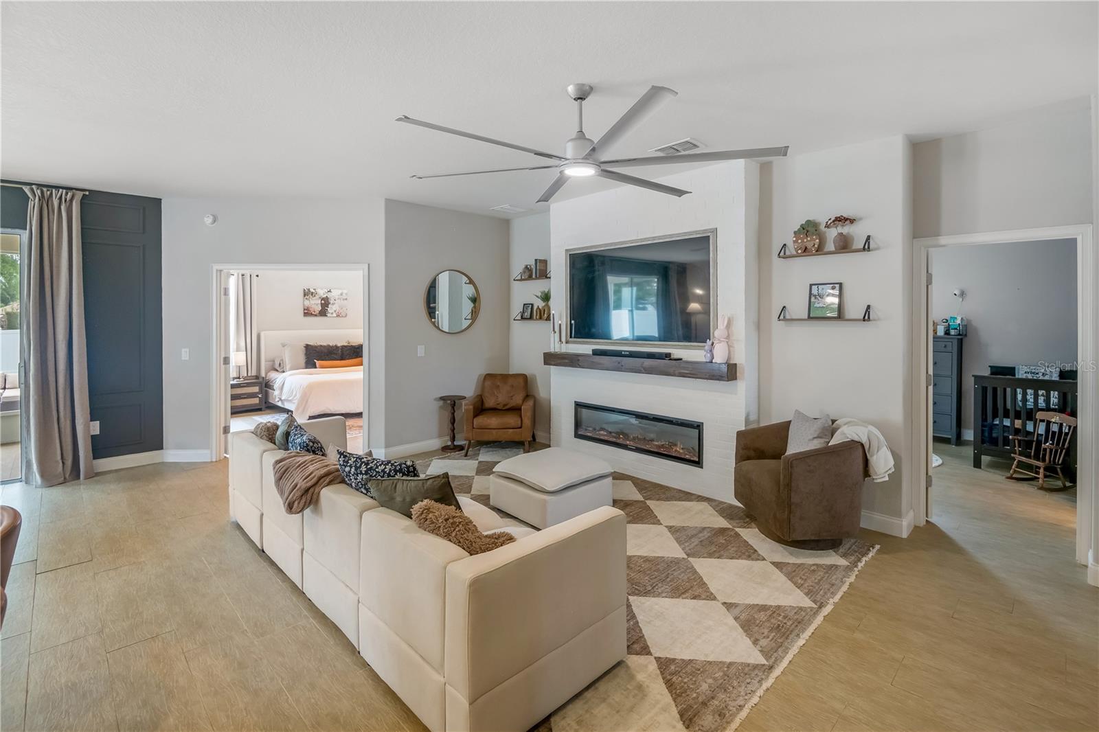 Image 8 of 52 For 123 Eloise Oaks Drive