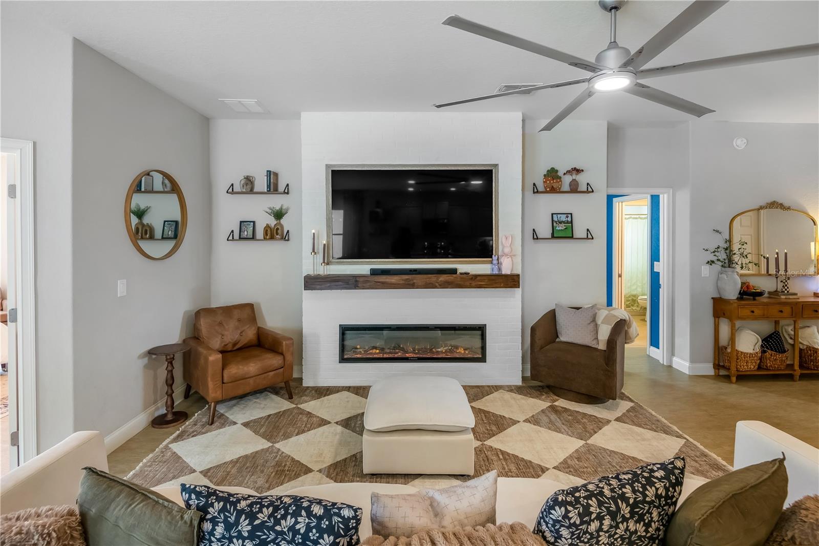 Image 9 of 52 For 123 Eloise Oaks Drive