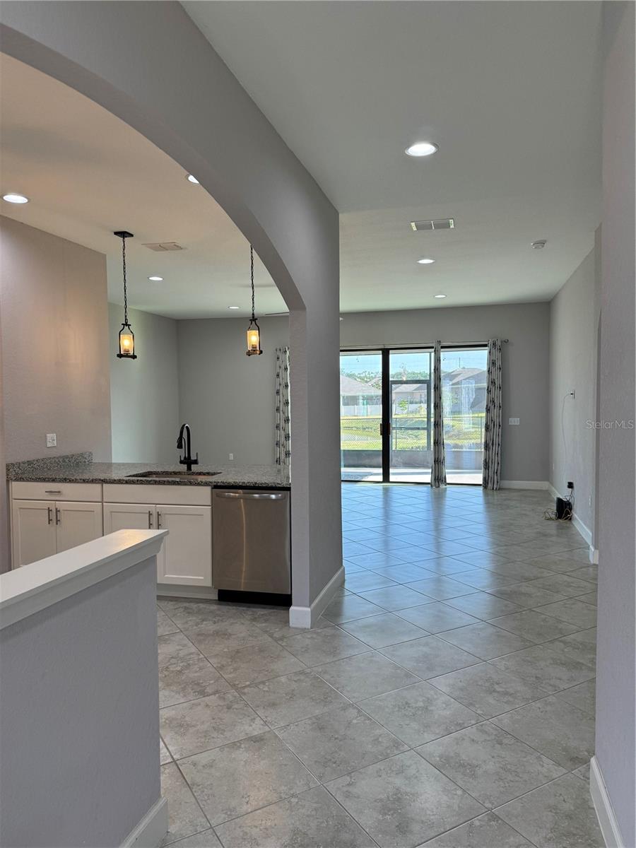 Image 18 of 76 For 1365 Evergreen Park Cir