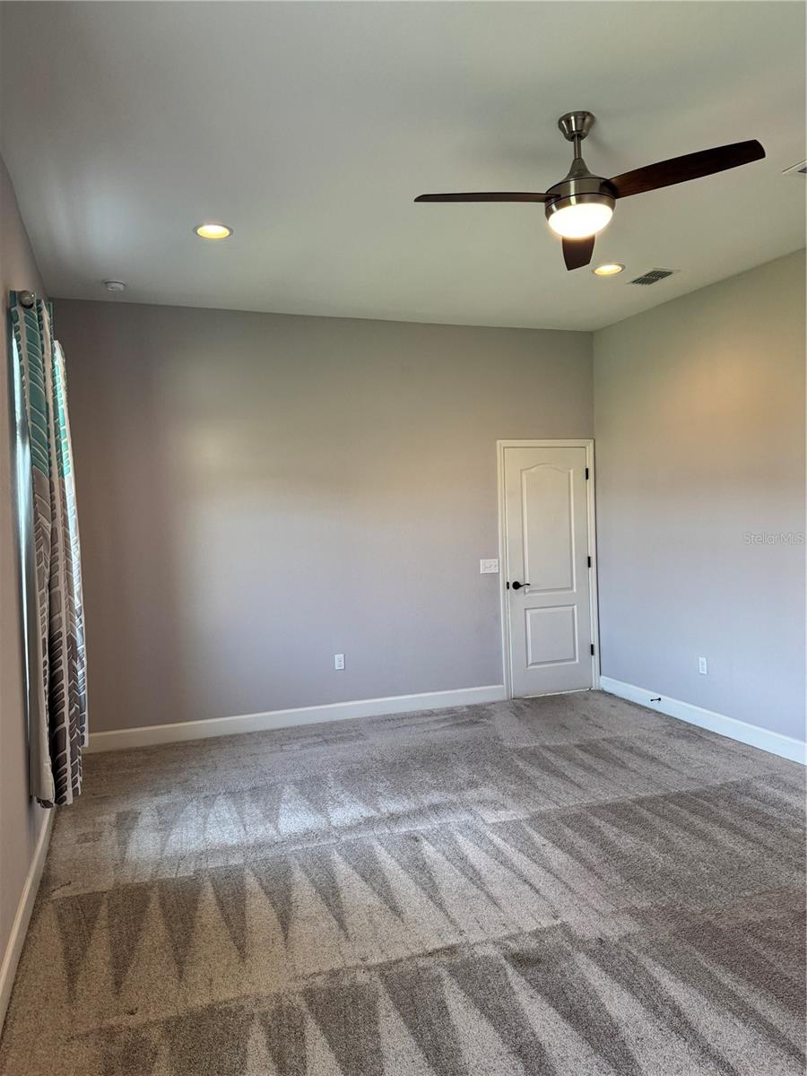 Image 32 of 76 For 1365 Evergreen Park Cir