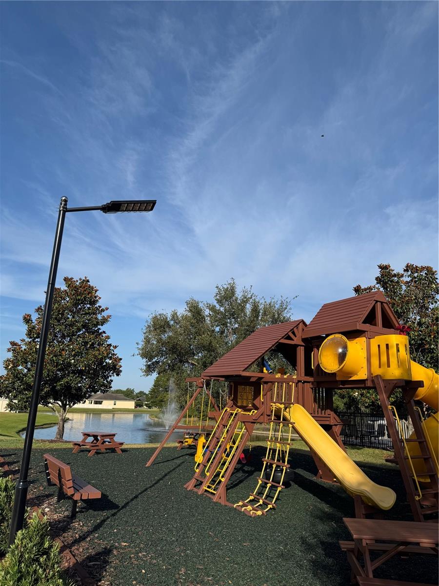 Image 65 of 76 For 1365 Evergreen Park Cir