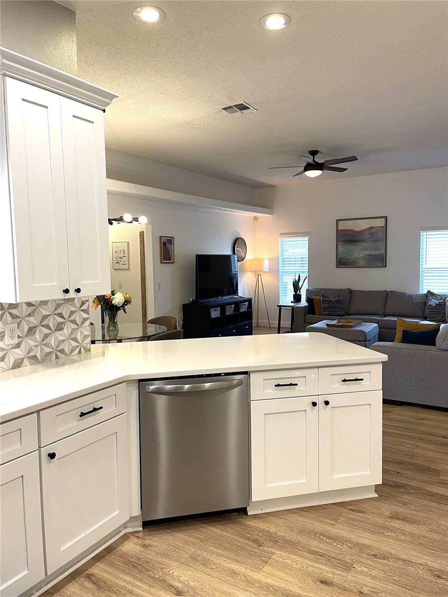 Image 33 of 61 For 5941 Velvet Loop